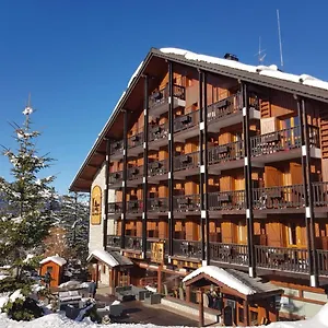 le-grand-chalet-des-pistes.hotels-rhonealpes.com/